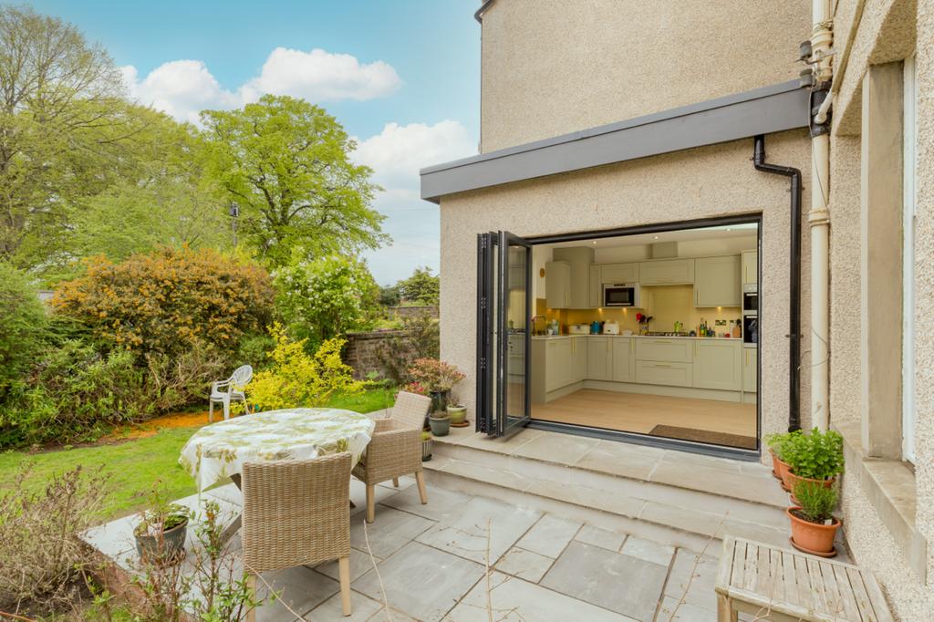 Indoor-Outdoor Living